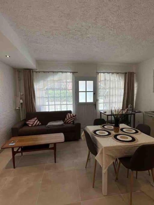 Appartement 30 M De La Plage Grimaud Eksteriør billede