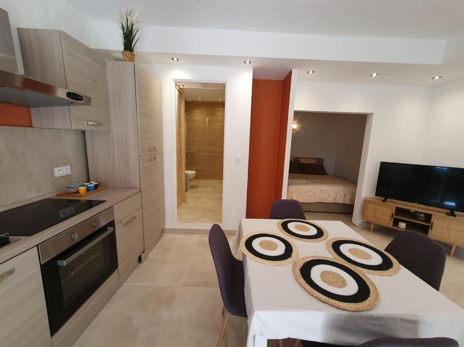 Appartement 30 M De La Plage Grimaud Eksteriør billede
