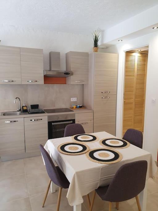Appartement 30 M De La Plage Grimaud Eksteriør billede