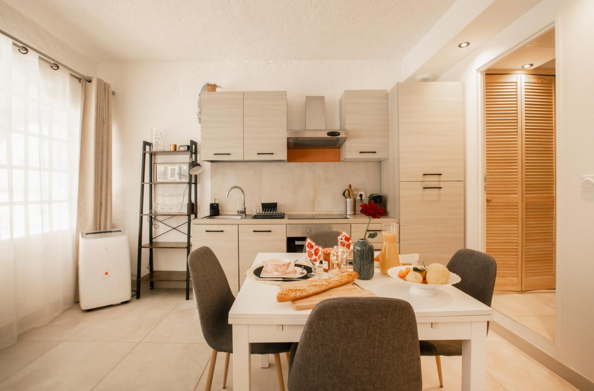 Appartement 30 M De La Plage Grimaud Eksteriør billede